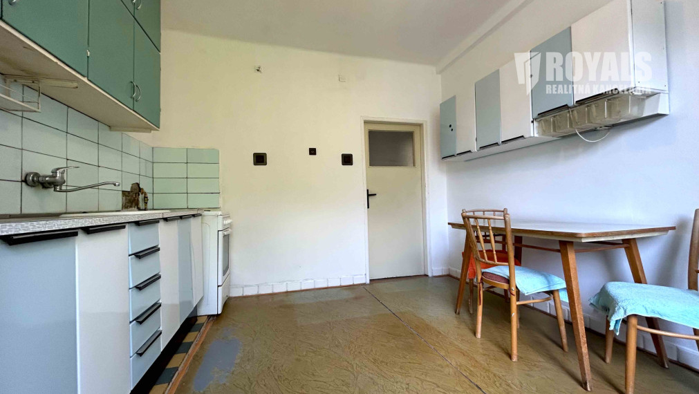 2i byt s pivnicou na atraktívnej adrese, pôvodný stav, možnosť dispozičných zmien, Niťová