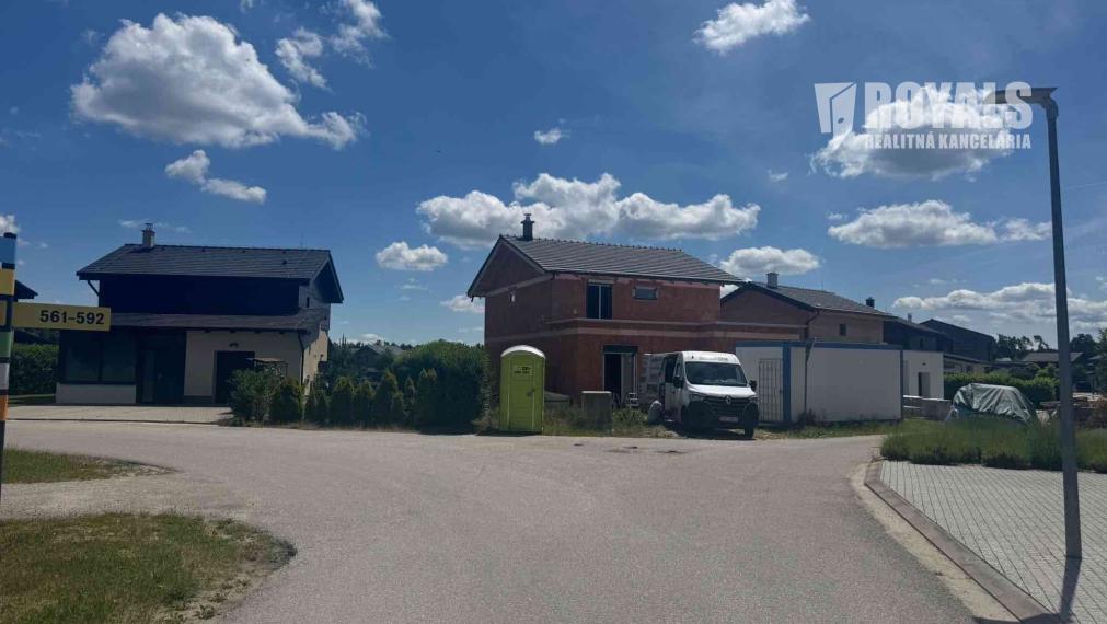 5i Vilka s privátnym mólom so vstupom do jazera, garážou, novostavba, Penati Golf Resort, Senica