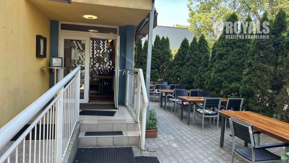 ODSTÚPENIE ZABEHNUTEJ REŠTAURÁCIE A PIZZERIE V RUŽINOVE