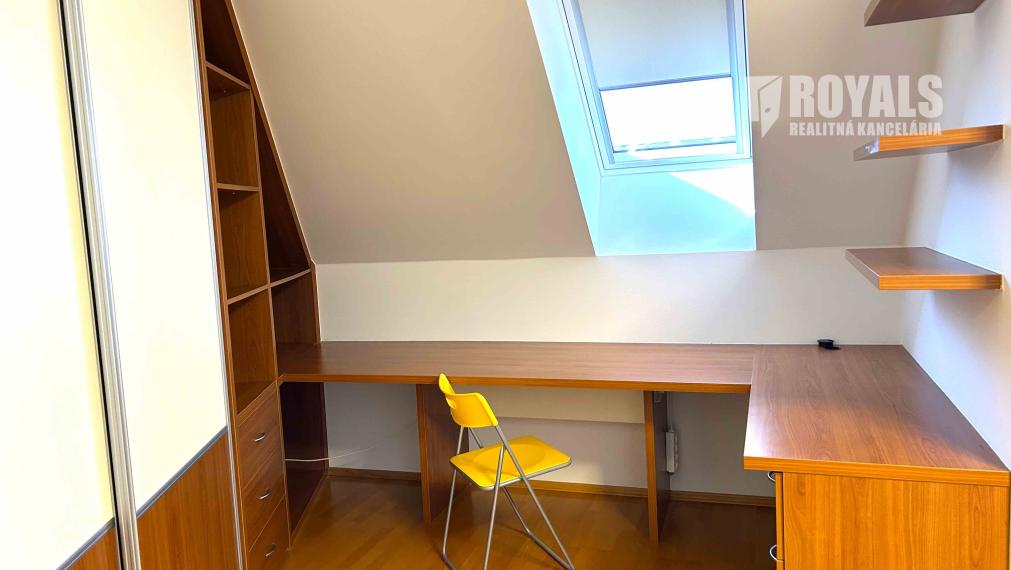 Na prenájom kompletne zariadený 4i byt, balkón, terasa, garáž pre 2 autá + parking, Bratislava IV