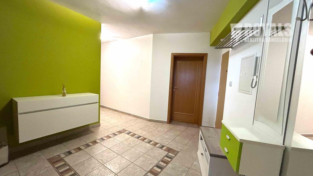 Na prenájom kompletne zariadený 4i byt, balkón, terasa, garáž pre 2 autá + parking, Bratislava IV
