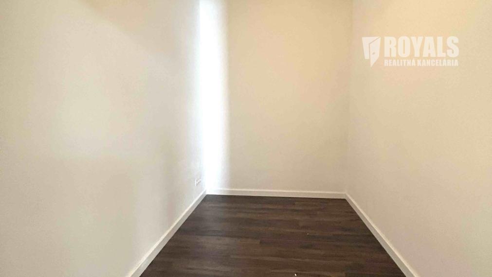 VIDITEĽNÝ SHOWROOM NA ŠANCOVEJ | 190 m² | VEĽKÝ VÝKLAD | PARKOVANIE