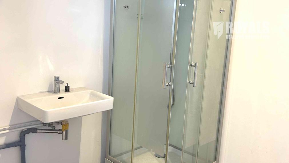 VIDITEĽNÝ SHOWROOM NA ŠANCOVEJ | 190 m² | VEĽKÝ VÝKLAD | PARKOVANIE