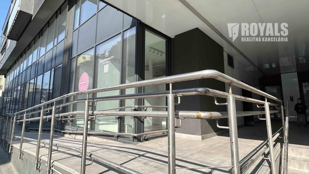 VIDITEĽNÝ SHOWROOM NA ŠANCOVEJ | 190 m² | VEĽKÝ VÝKLAD | PARKOVANIE