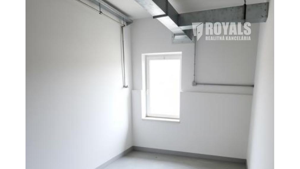 Variabilný, zateplený, vykurovaný skladový priestor so sociálnym zázemím, Koniarovce, Nitra
