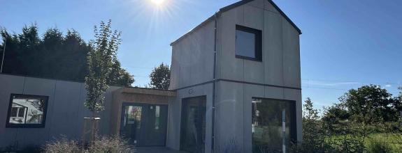 Rodinný dom prepojený s ateliérom, investícia, bývanie a podnikanie pod jednou strechou, Rusovce