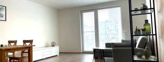 Kompletne vybavený 3i byt, balkón, 2 garážové státia, Dúbrava