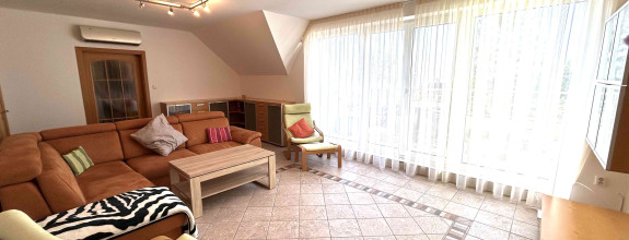 Na prenájom kompletne zariadený 4i byt, balkón, terasa, garáž pre 2 autá + parking, Bratislava IV