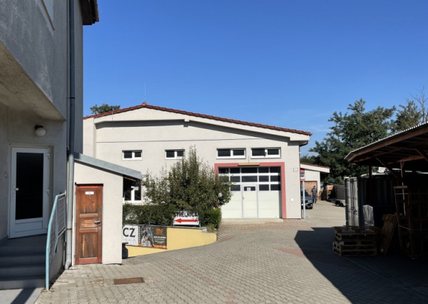 Výrobná hala, skladové priestory, kancelárie, Dúbravka