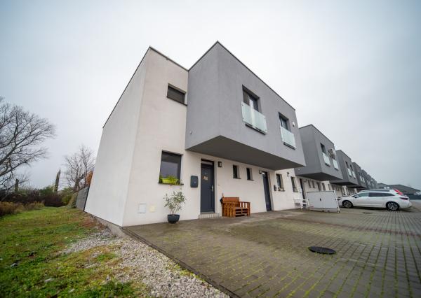 Moderný 4-izbový byt s výhľadom na zeleň