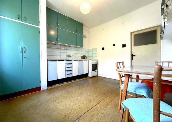 2i byt s pivnicou na atraktívnej adrese, pôvodný stav, možnosť dispozičných zmien, Niťová