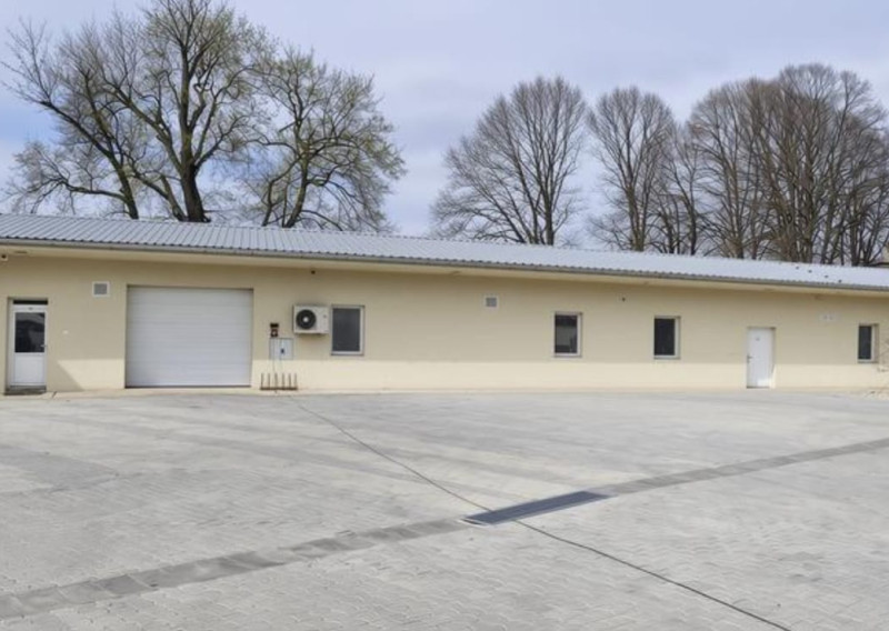 Variabilný, zateplený, vykurovaný skladový priestor so sociálnym zázemím, Koniarovce, Nitra